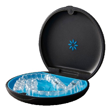 invisalign-retainers-left-dental-care-arlington-heights invisalign-retainers-left-dental-care-arlington-heights